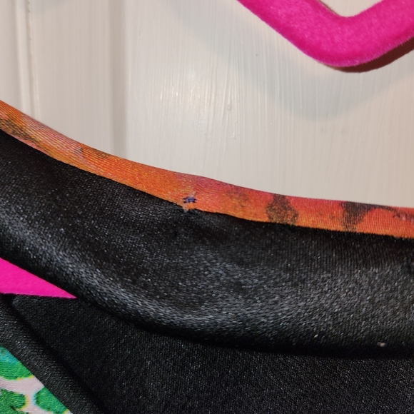 Colorful Leopard Reptile Print 31" Long Top 3/4 Sleeve  Fits Like XL or 1X - Picture 4 of 4